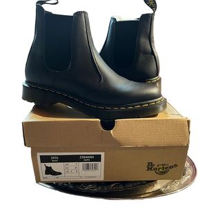 Dr. Martens 2976 Chelsea Nappa Leather Boots Women US  9, EU 41